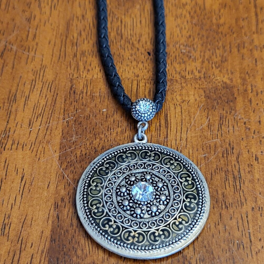 Lia Sophia ~ Black Cord Necklace with Round Pendant ~ Very Good Condition